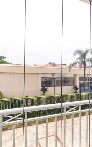 Apartamento à venda com 76m², 3 quartos e 1 vaga Apartamento à venda com 76m², 3 quartos e 1 vagaVaranda