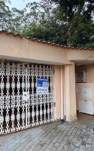 Casa à venda com 110m², 3 quartos e 1 vaga Casa à venda com 110m², 3 quartos e 1 vagaFachada
