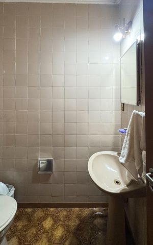 Casa à venda com 110m², 3 quartos e 1 vaga Casa à venda com 110m², 3 quartos e 1 vagaBanheiro Social