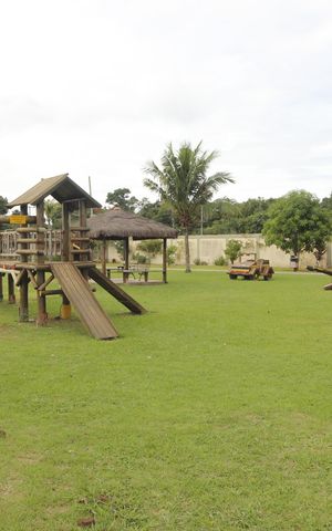 Casa de condomínio para alugar com 120m², 2 quartos e sem vagaÁrea comum - Playground