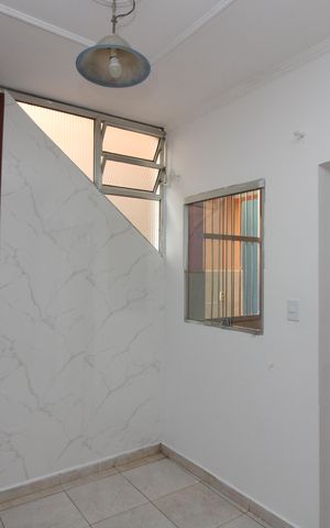 Casa para alugar com 35m², 1 quarto e 1 vagaSala