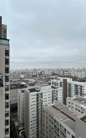 Apartamento à venda com 57m², 2 quartos e 1 vaga Apartamento à venda com 57m², 2 quartos e 1 vagaVista da Sacada