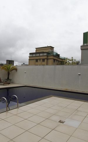 Apartamento à venda com 232m², 4 quartos e 4 vagasÁrea comum - Piscina