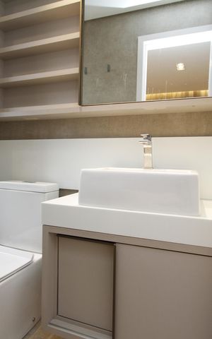 Apartamento à venda com 232m², 4 quartos e 4 vagasBanheiro da Suíte