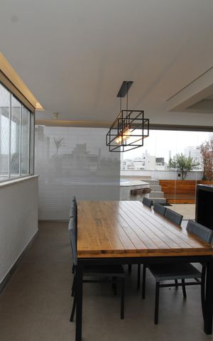 Apartamento à venda com 232m², 4 quartos e 4 vagasCobertura