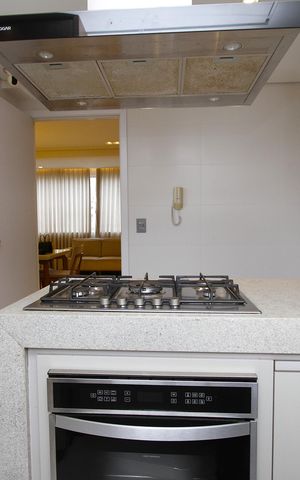 Apartamento à venda com 232m², 4 quartos e 4 vagasCozinha