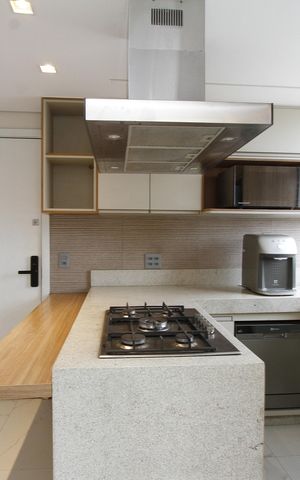 Apartamento à venda com 232m², 4 quartos e 4 vagasCozinha