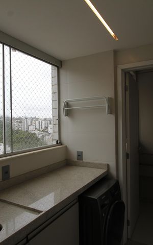 Apartamento à venda com 232m², 4 quartos e 4 vagasÁrea de Serviço