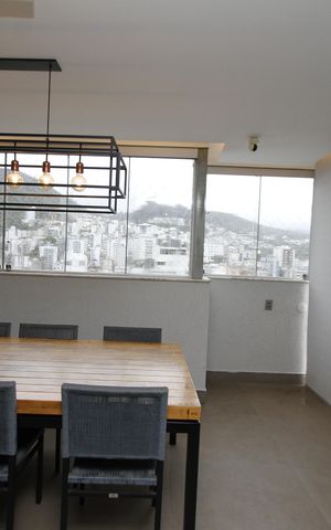 Apartamento à venda com 232m², 4 quartos e 4 vagasCobertura