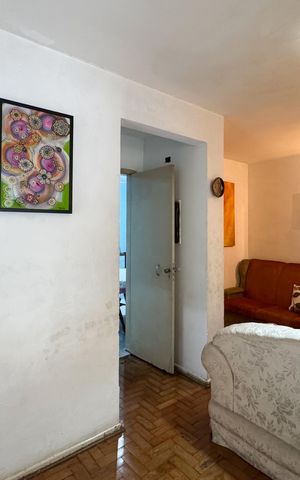 Casa à venda com 137m², 3 quartos e 2 vagas Casa à venda com 137m², 3 quartos e 2 vagasSala