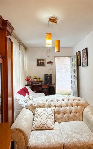Casa à venda com 137m², 3 quartos e 2 vagas Casa à venda com 137m², 3 quartos e 2 vagasSala