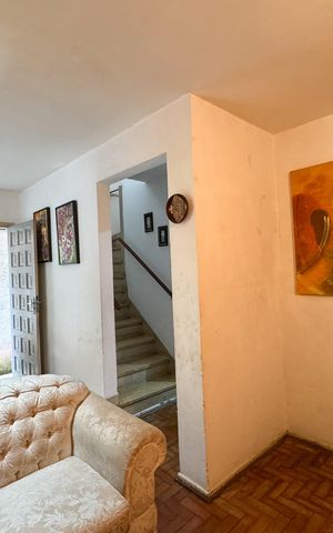 Casa à venda com 137m², 3 quartos e 2 vagas Casa à venda com 137m², 3 quartos e 2 vagasSala