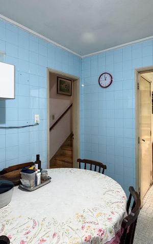 Casa à venda com 137m², 3 quartos e 2 vagas Casa à venda com 137m², 3 quartos e 2 vagasCozinha