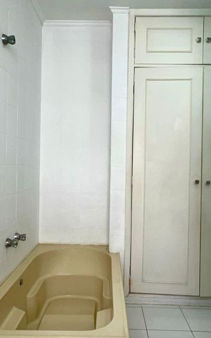 Apartamento à venda com 226m², 3 quartos e 1 vaga Apartamento à venda com 226m², 3 quartos e 1 vagaBanheiro da Suíte