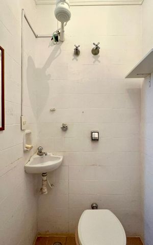 Apartamento à venda com 226m², 3 quartos e 1 vaga Apartamento à venda com 226m², 3 quartos e 1 vagaBanheiro de serviço