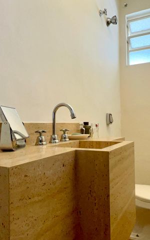Apartamento à venda com 226m², 3 quartos e 1 vaga Apartamento à venda com 226m², 3 quartos e 1 vagaLavabo