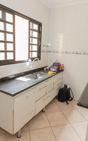 Casa para alugar com 240m², 4 quartos e 4 vagasCozinha