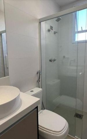 Apartamento para alugar com 65m², 2 quartos e 2 vagas Apartamento para alugar com 65m², 2 quartos e 2 vagasBanheiro