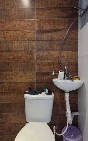 Casa para alugar com 250m², 2 quartos e 3 vagas Casa para alugar com 250m², 2 quartos e 3 vagasBanheiro de serviço