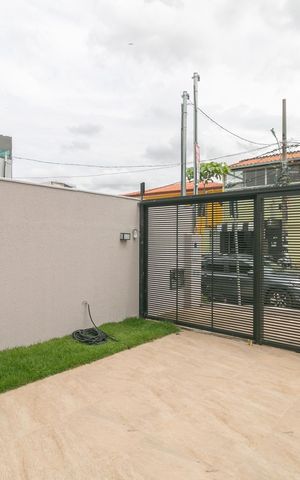 Casa à venda com 165m², 3 quartos e 2 vagas