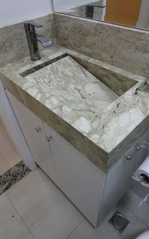 Casa para alugar com 140m², 3 quartos e 2 vagasBanheiro Social