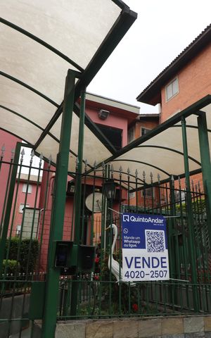 Apartamento à venda com 69m², 3 quartos e sem vagaFachada e portaria