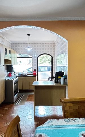 Casa para alugar com 200m², 4 quartos e 8 vagas Casa para alugar com 200m², 4 quartos e 8 vagasSala de Jantar - Cozinha