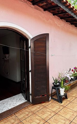 Casa para alugar com 200m², 4 quartos e 8 vagas Casa para alugar com 200m², 4 quartos e 8 vagasVaranda da Suíte