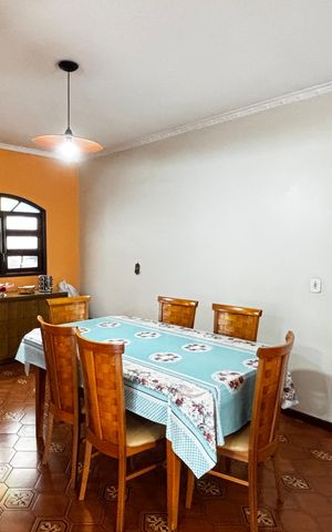 Casa para alugar com 200m², 4 quartos e 8 vagas Casa para alugar com 200m², 4 quartos e 8 vagasSala de Jantar - Cozinha
