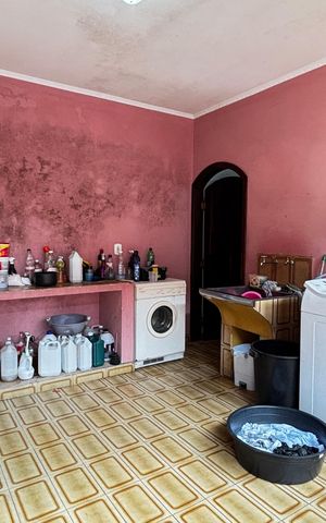 Casa para alugar com 200m², 4 quartos e 8 vagas Casa para alugar com 200m², 4 quartos e 8 vagasÁrea de Serviço
