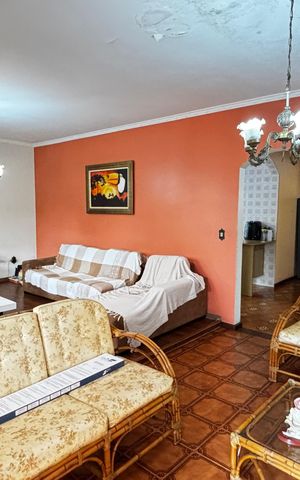 Casa para alugar com 200m², 4 quartos e 8 vagas Casa para alugar com 200m², 4 quartos e 8 vagasSala - Sala de Estar