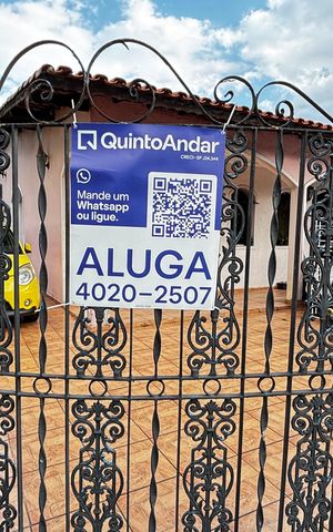 Casa para alugar com 200m², 4 quartos e 8 vagas Casa para alugar com 200m², 4 quartos e 8 vagasFachada