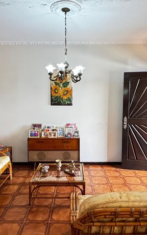 Casa para alugar com 200m², 4 quartos e 8 vagas Casa para alugar com 200m², 4 quartos e 8 vagasSala - Sala de Estar