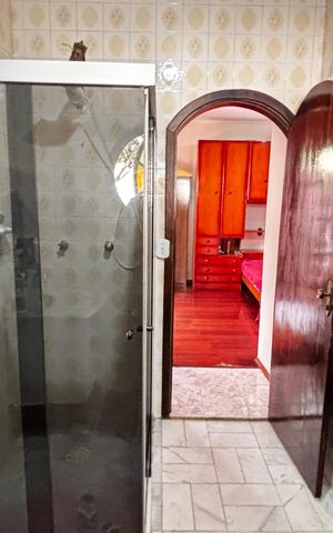 Casa para alugar com 200m², 4 quartos e 8 vagas Casa para alugar com 200m², 4 quartos e 8 vagasBanheiro da Suíte
