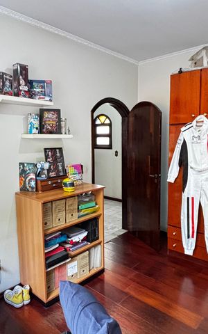 Casa para alugar com 200m², 4 quartos e 8 vagas Casa para alugar com 200m², 4 quartos e 8 vagasQuarto 2