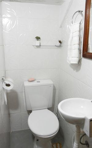 Casa para alugar com 160m², 1 quarto e 1 vaga Casa para alugar com 160m², 1 quarto e 1 vagaBanheiro