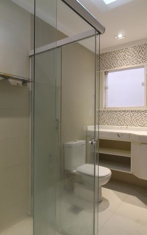 Casa de condomínio à venda com 475m², 4 quartos e 4 vagasBanheiro Social