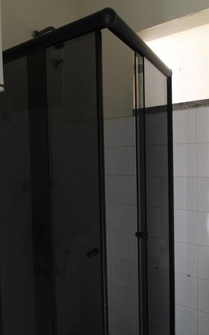Casa de condomínio à venda com 475m², 4 quartos e 4 vagasBanheiro de Serviço