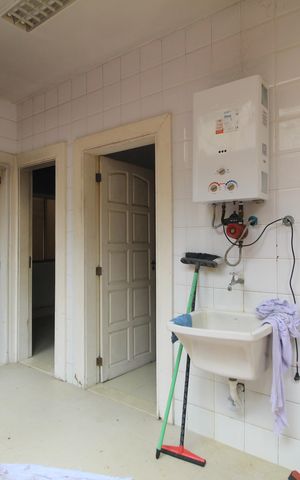 Casa de condomínio à venda com 475m², 4 quartos e 4 vagasÁrea de Serviço