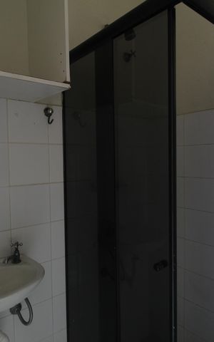 Casa de condomínio à venda com 475m², 4 quartos e 4 vagasBanheiro de Serviço