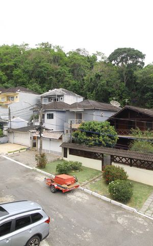 Casa de condomínio à venda com 475m², 4 quartos e 4 vagasSala - Vista