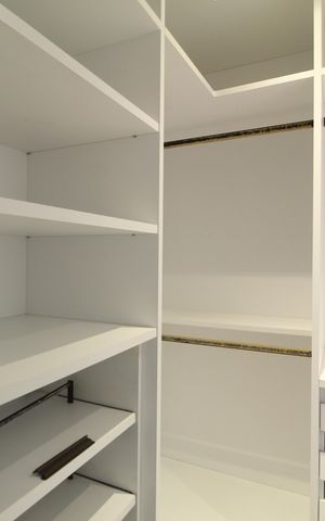 Casa de condomínio à venda com 475m², 4 quartos e 4 vagasQuarto 3 - Closet