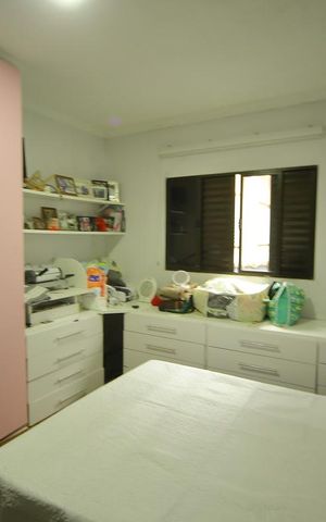 Casa à venda com 232m², 3 quartos e 2 vagasQuarto 2 