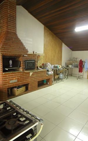 Casa à venda com 232m², 3 quartos e 2 vagasEspaço gourmet 