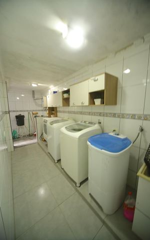 Casa à venda com 232m², 3 quartos e 2 vagasÁrea de Serviço