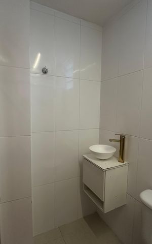 Apartamento para alugar com 50m², 2 quartos e 1 vaga Apartamento para alugar com 50m², 2 quartos e 1 vagaBanheiro da Suíte