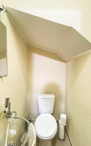 Casa de condomínio à venda com 79m², 2 quartos e 2 vagas Casa de condomínio à venda com 79m², 2 quartos e 2 vagasLavabo