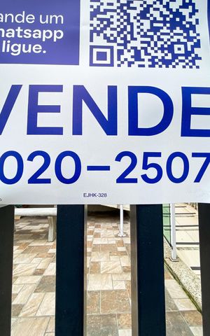 Casa de condomínio à venda com 79m², 2 quartos e 2 vagas Casa de condomínio à venda com 79m², 2 quartos e 2 vagasPlaca