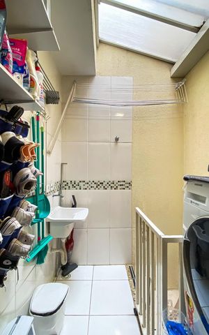 Casa de condomínio à venda com 79m², 2 quartos e 2 vagas Casa de condomínio à venda com 79m², 2 quartos e 2 vagasÁrea de Serviço