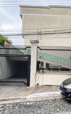 Casa de condomínio à venda com 79m², 2 quartos e 2 vagas Casa de condomínio à venda com 79m², 2 quartos e 2 vagasFachada